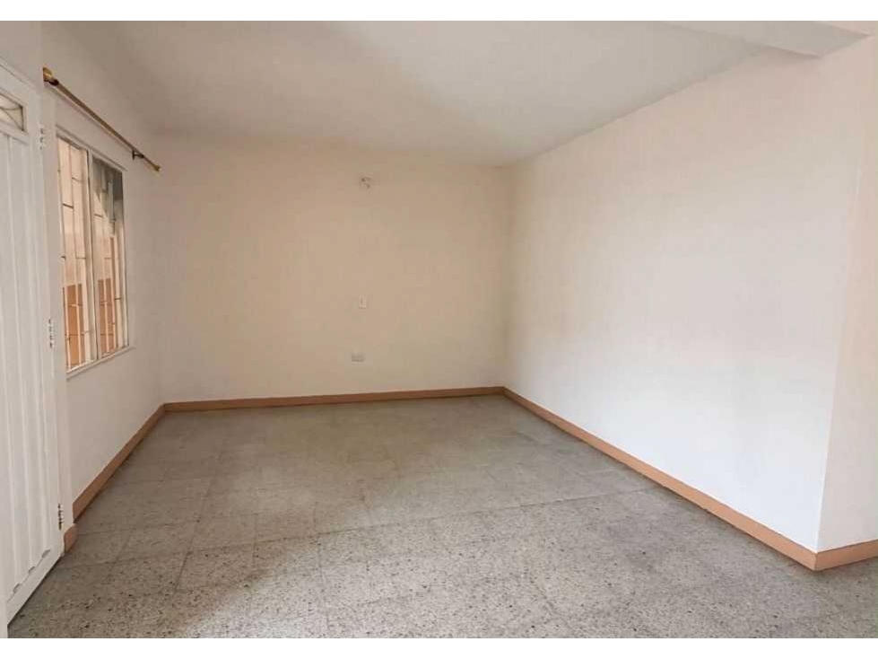VENTA DE CASA EN SIMÓN BOLÍVAR, LAURELES. - 3