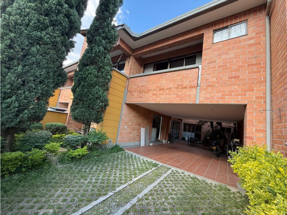 VENTA DE CASA EN SURAMERICA