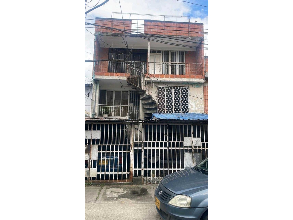 VENTA CASA MULTIFAMILIAR EN ULPIANO LLORREDA CALI