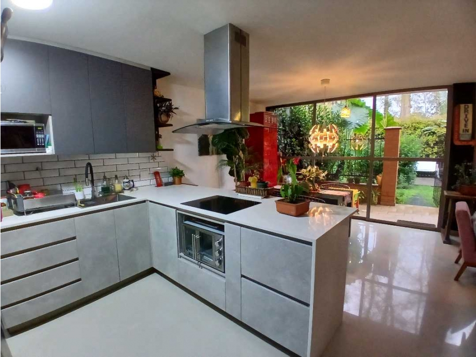 VENTA DE CASA EN UNIDAD CERRADA-LA CEJA