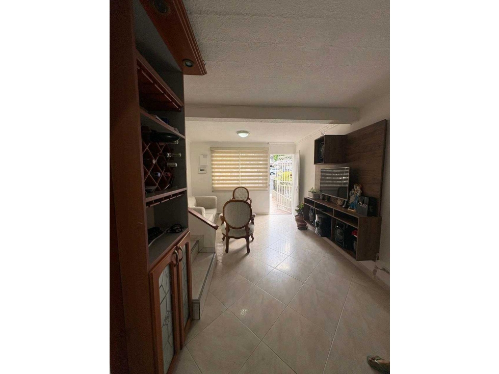 Venta de casa en unidad cerrada en el barrio Florida — foto 2