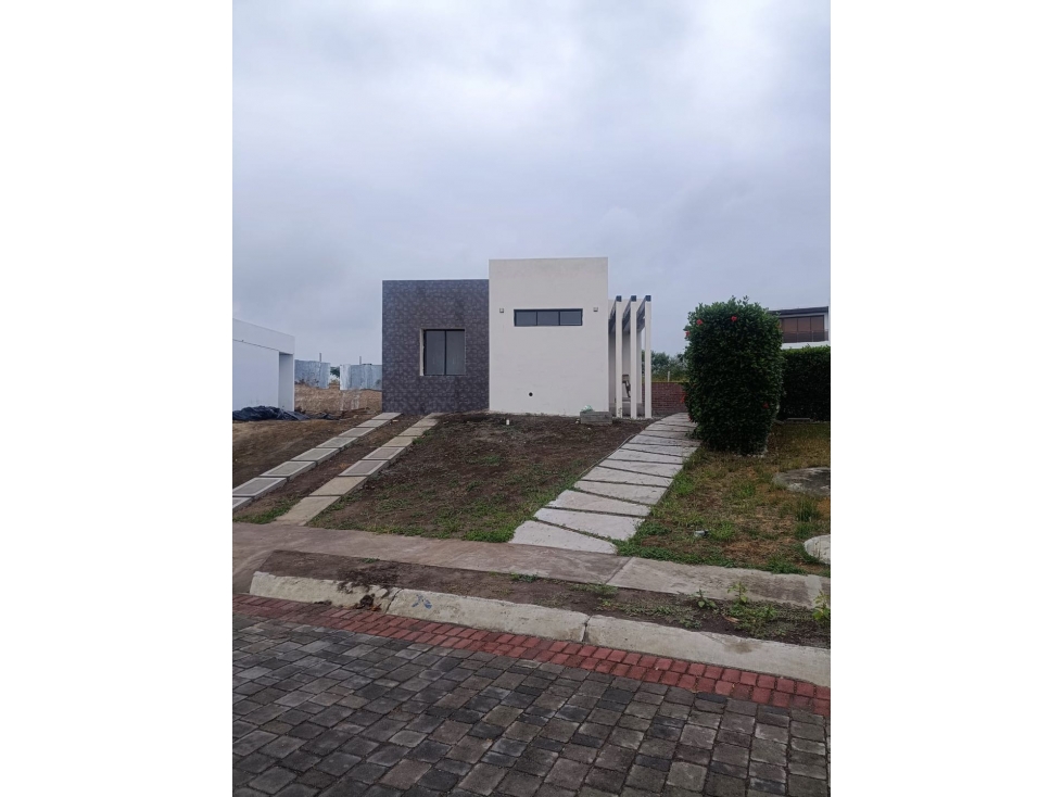Venta de casa en Urbanización Montecristi Golf Club. - 1