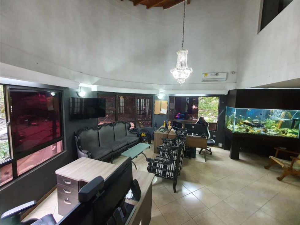 VENTA DE CASA EN VELODROMO GRAN UBICACIÓN, EN ESQUINA — foto 4
