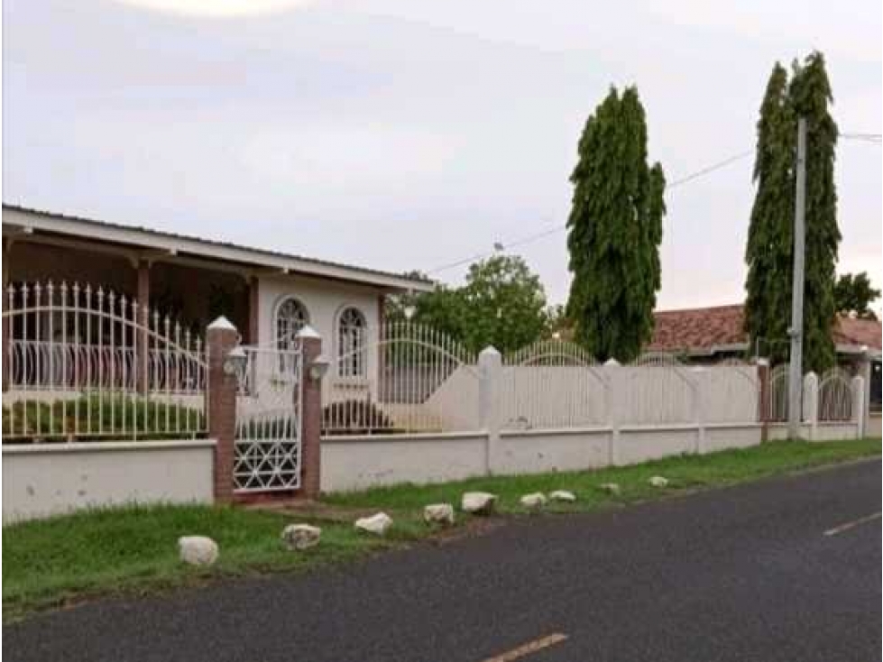 Venta de Casa en Villa de los Santos - 1