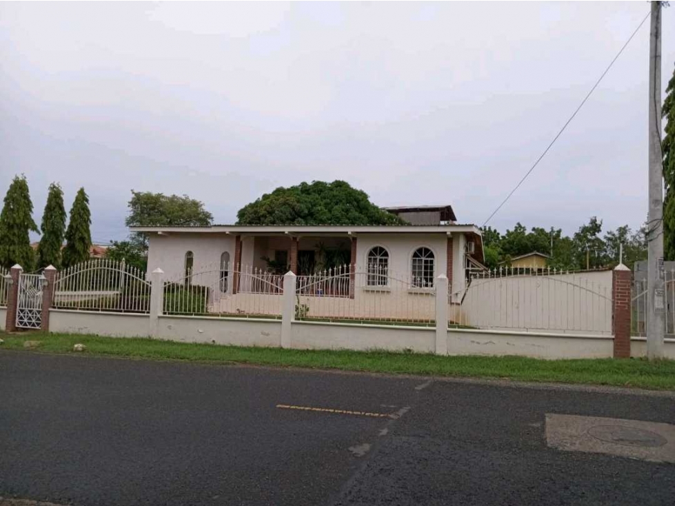 Venta de Casa en Villa de los Santos - 2