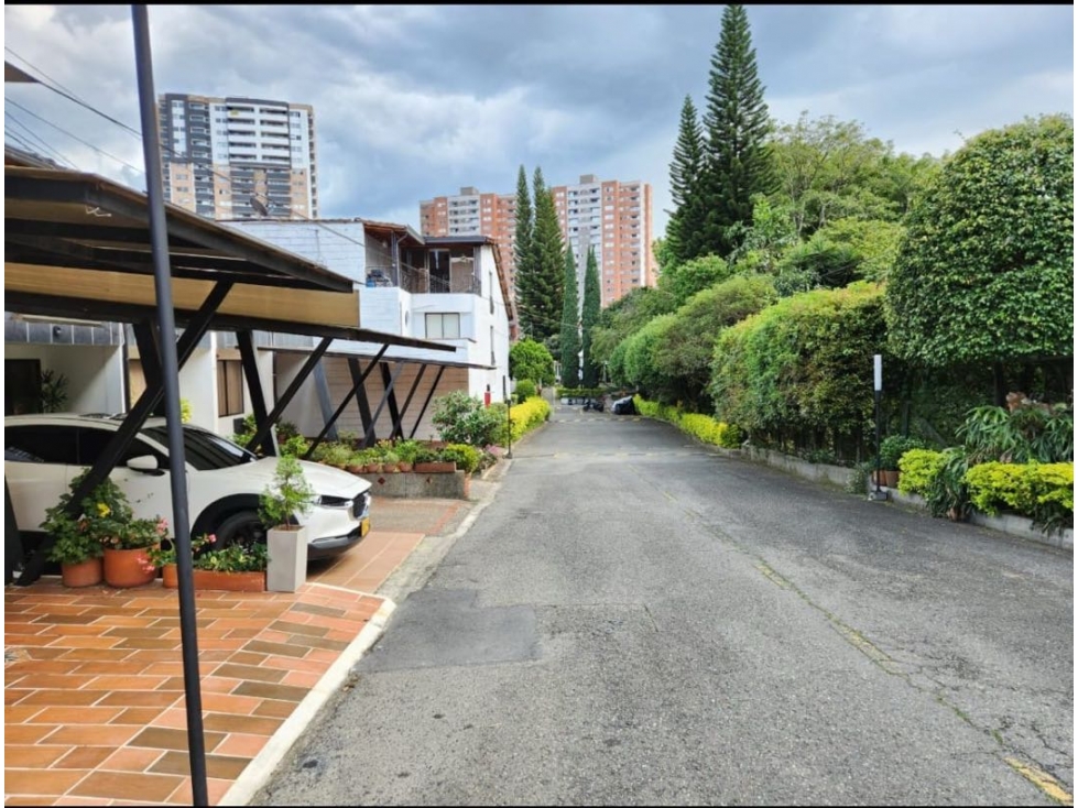 VENTA DE CASA ENVIGADO LA PAZ