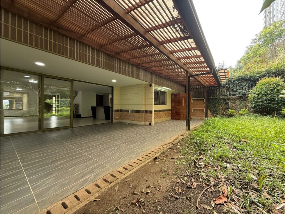 Venta de casa envigado Loma benedictinos