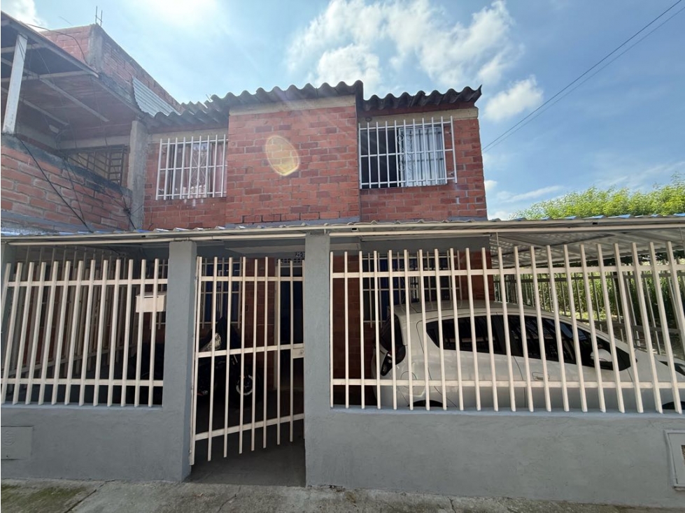 VENTA DE CASA ESQUINERA 2 PISOS ACCESO VEHICULAR BARRIO COMPARTIR AC — foto 5