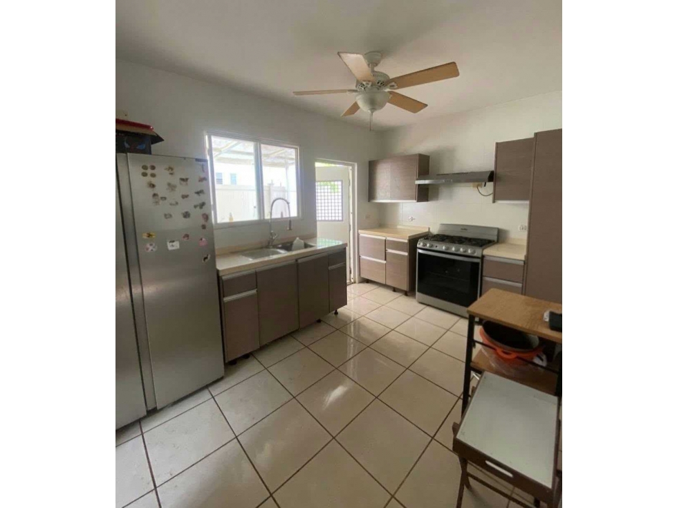 VENTA DE CASA ESQUINERA EN PASEO DEL NORTE BRISAS DEL GOLF — foto 2