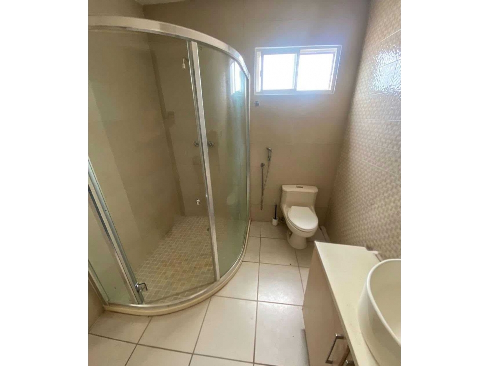 VENTA DE CASA ESQUINERA EN PASEO DEL NORTE BRISAS DEL GOLF — foto 5