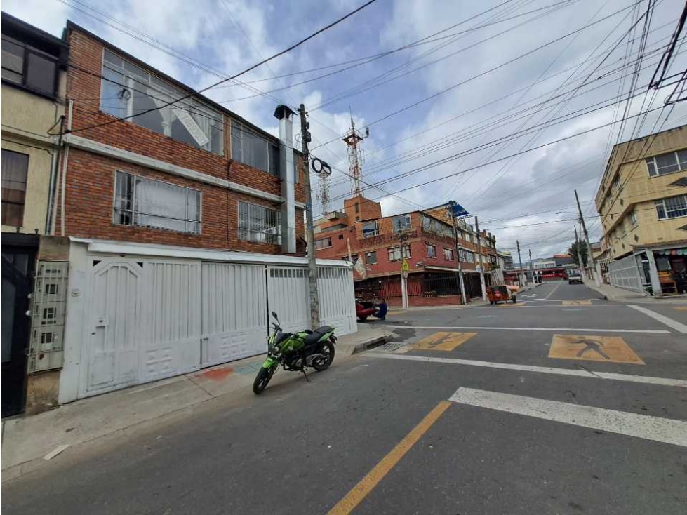 VENTA DE CASA COMERCIAL EN PUENTE ARANDA ALQUERIA BOGOTA ESQUINERA — foto 2