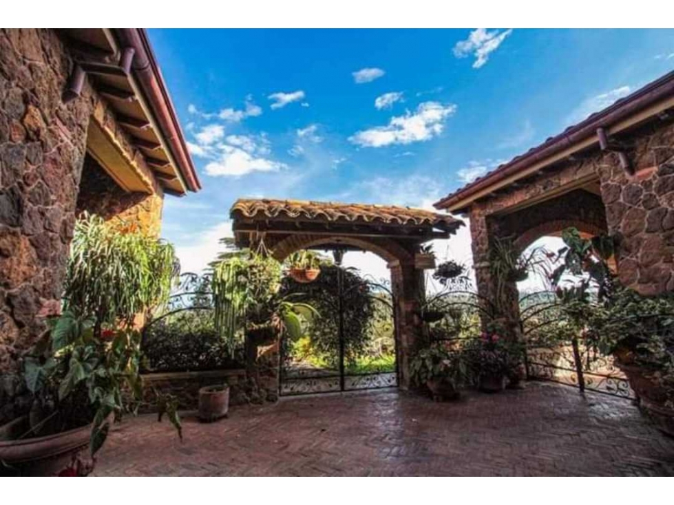 VENTA DE CASA ESTILO TOSCANO ITALIANO MESA DE LOS SANTOS SANTANDER - 2