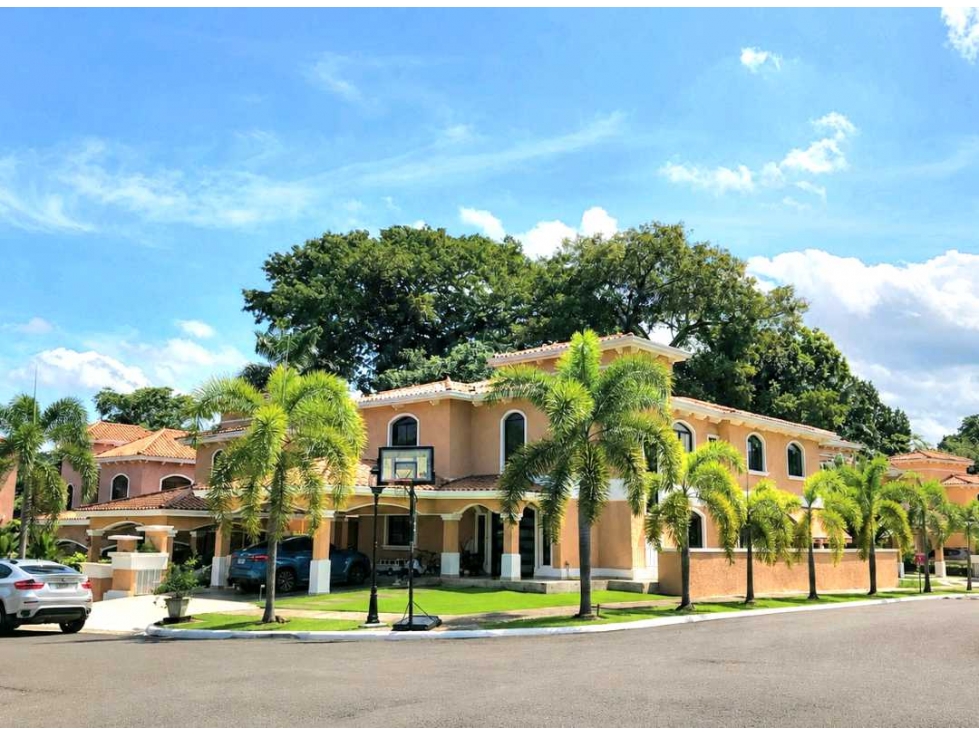VENTA DE CASA EXCLUSIVA EN CLAYTON CIUDAD DE PANAMÁ