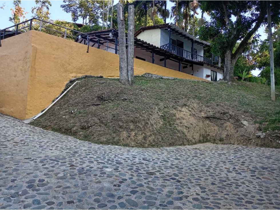 VENTA DE CASA FINCA EN FREDONIA - ANTIOQUIA - 1