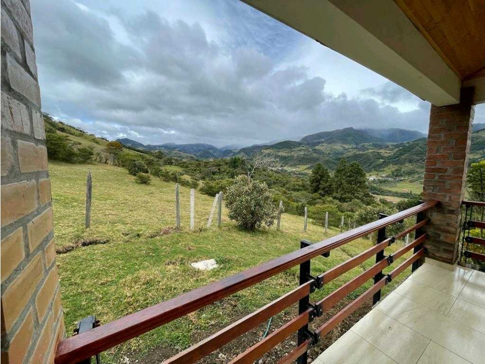 VENTA DE CASA FINCA EN SILVIA, CAUCA 211.