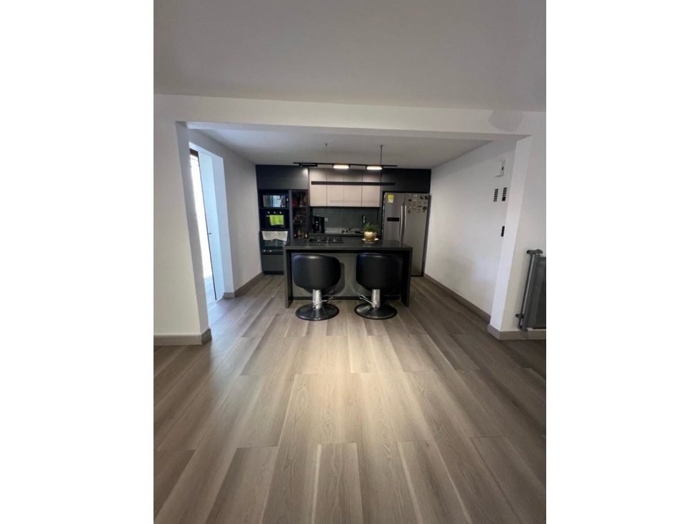 Venta de Casa en Envigado, cerca a Av. El Poblado y las Vegas — foto 3