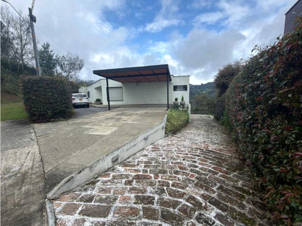 VENTA DE CASA DOBLE EN EL ESCOBERO, PARTE ALTA. — foto 2