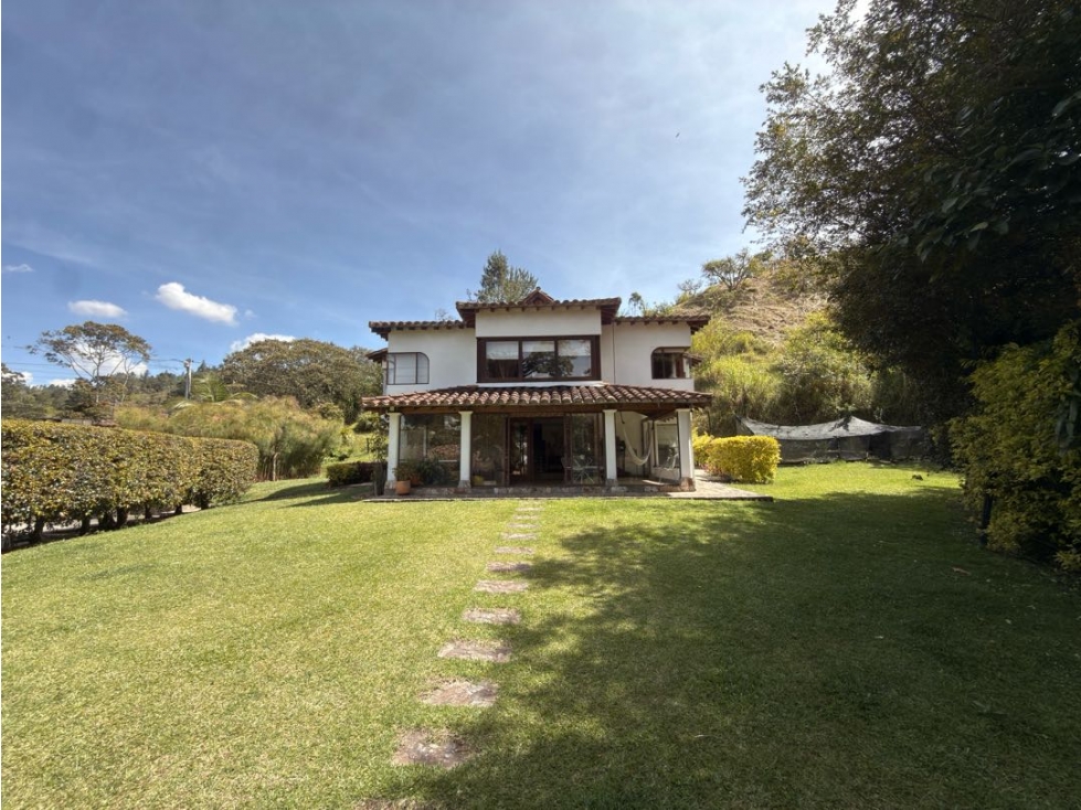 Venta de casa independiente en el Retiro sector don Diego