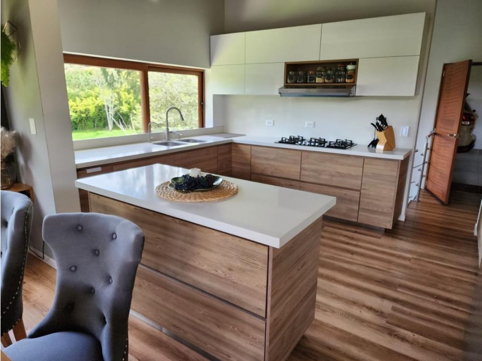 Venta de Casa Independiente Pantanillo Santa Elena Cerca Palmas — foto 4