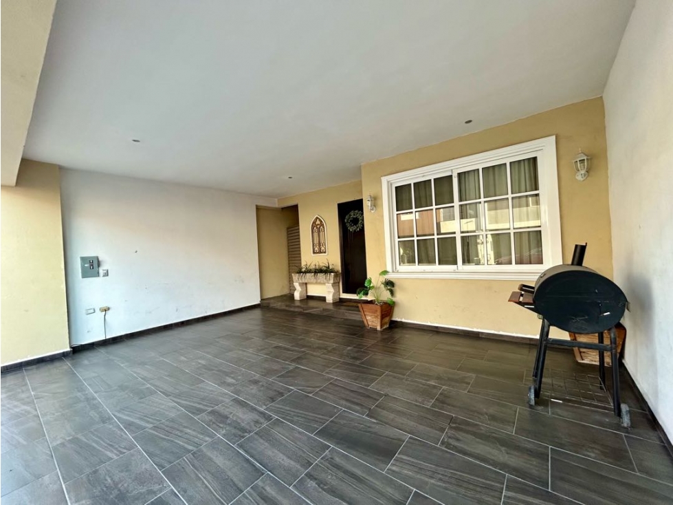 RENTA de CASA Las Lomas Sector Privadas García N.L.
