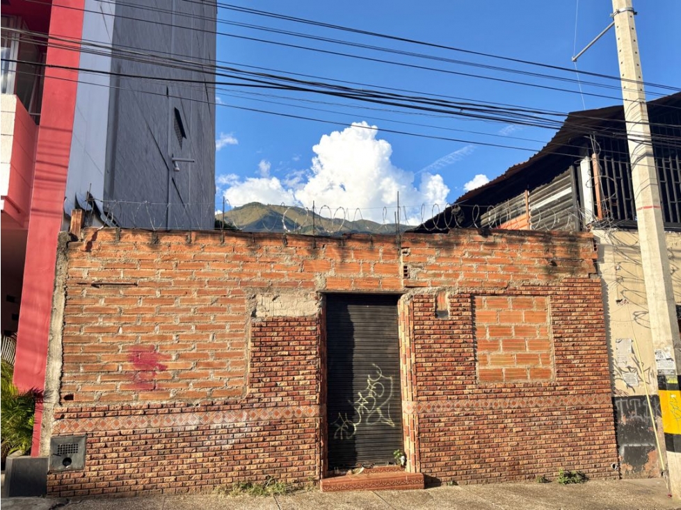 VENTA DE CASA LOTE EN BARRIO PRADO - CERCA AL PARQUE PRINCIPAL DE BELL