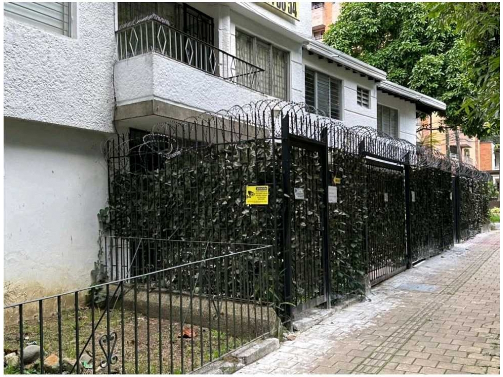 Venta de casa lote en Belén Alameda, Medellín, para construir