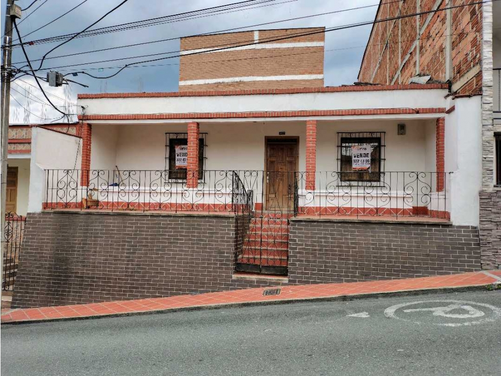 VENTA DE CASA LOTE EN LA ESTRELLA A 3 CUADRAS DEL PARQUE PRINCIPAL