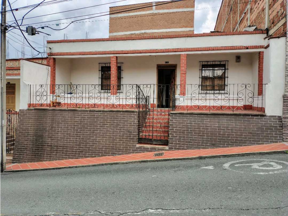 VENTA DE CASA LOTE EN LA ESTRELLA A 3 CUADRAS DEL PARQUE PRINCIPAL — foto 2