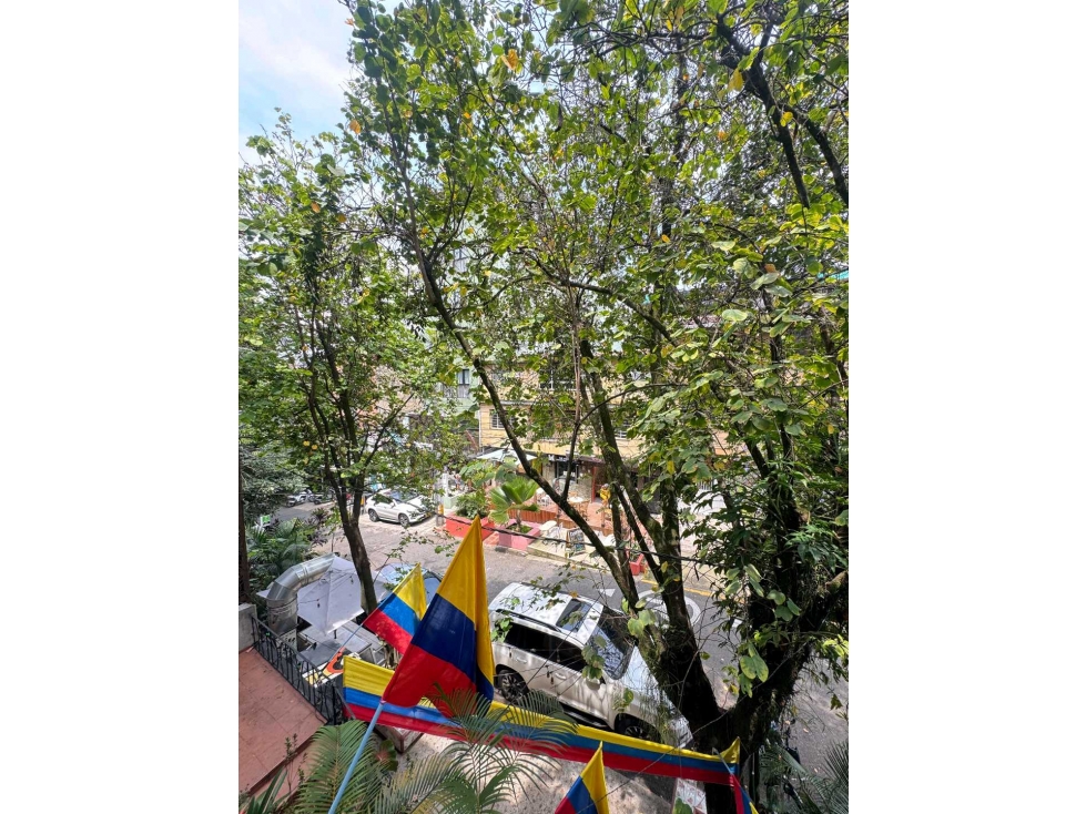 Venta de casa lote en Manila Poblado