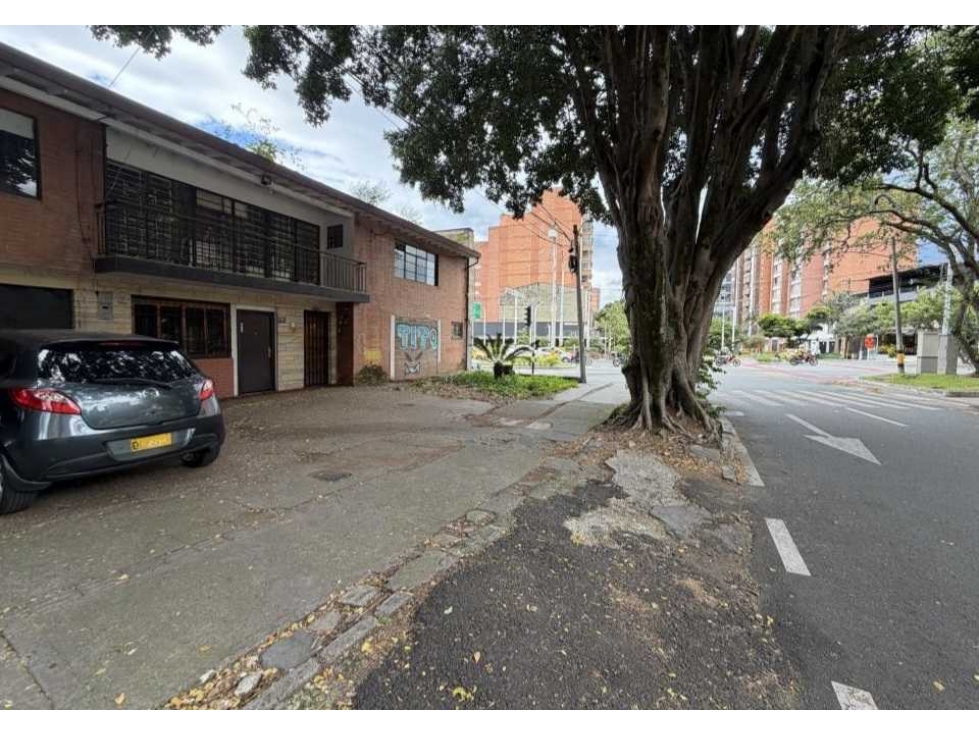 VENTA DE CASA LOTE ESQUINERA EN CALASANZ, CERCA A LA AV.80. — foto 2