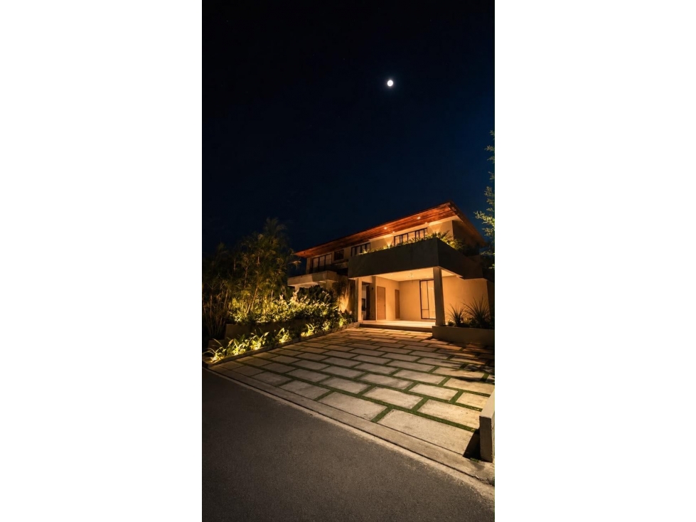 Casa de Lujo en Venta en Alto Pance, Cali Piscina - 4