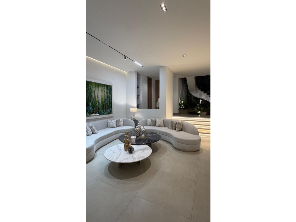 Casa de Lujo en Venta en Alto Pance, Cali Piscina - 6