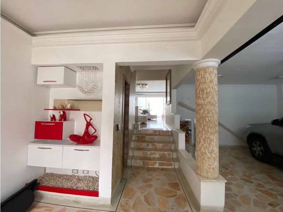VENTA DE CASA EXTERNA DE TRES PISOS BOSQUES DEL LIMONAR - 2