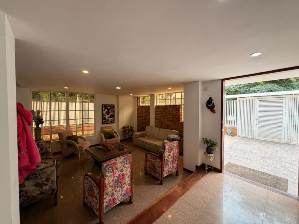 VENTA DE CASA NORTE SECTOR PROFESIONALES — foto 3