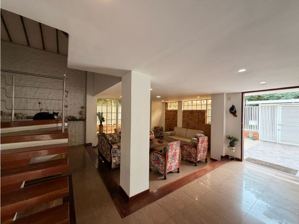 VENTA DE CASA NORTE SECTOR PROFESIONALES