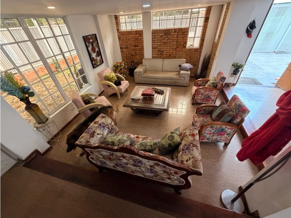 VENTA DE CASA NORTE SECTOR PROFESIONALES — foto 2