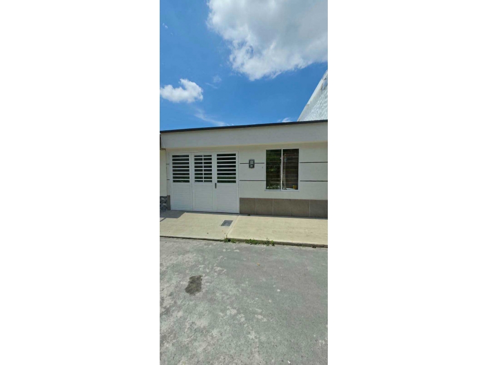 VENTA DE CASA NUEVA CARTAGO — foto 1