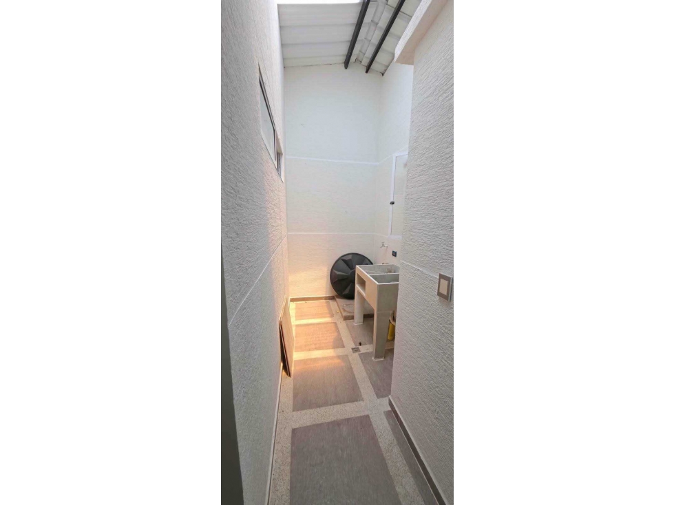 VENTA DE CASA NUEVA CARTAGO — foto 6