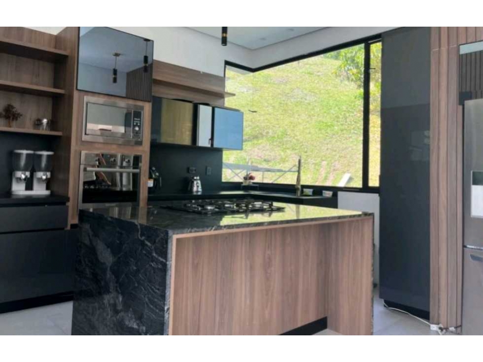 Venta De Casa Palmas Medellìn — foto 2
