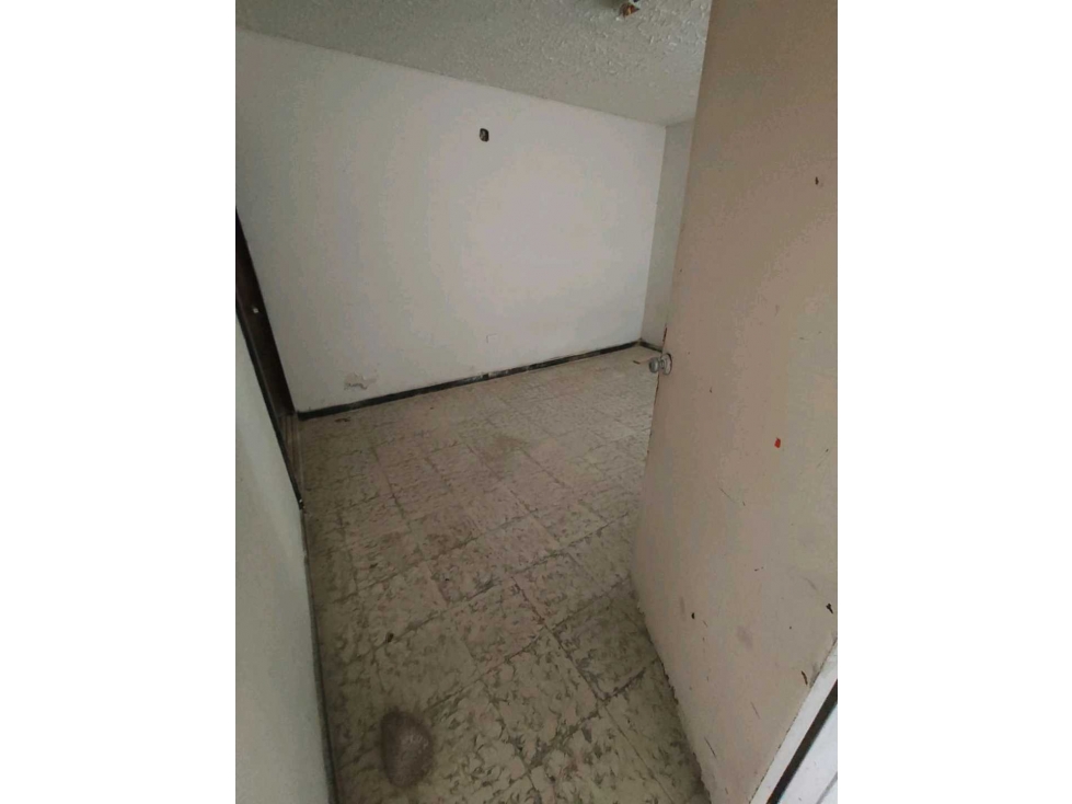 VENTA DE CASA PARA REFORMAR EN EL BARRIO LIMONAR EN EL SUR DE CALI — foto 4