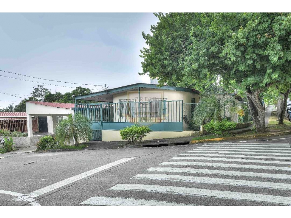 VENTA DE CASA PARA VIVIENDA O INVERSIÓN EN VILLA LUCRE - 2
