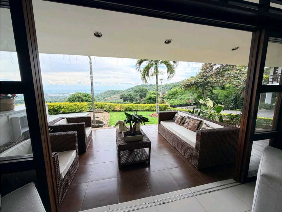 Venta de Casa parcelación colinas de Arroyo Alto cali