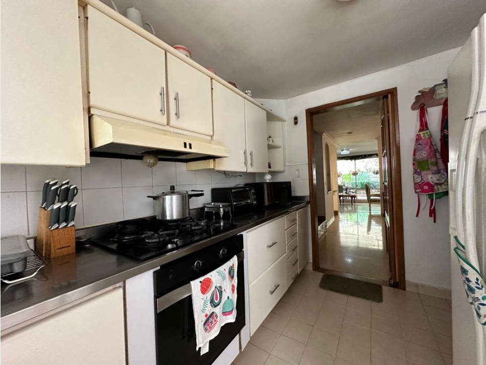 Venta de casa Poblado Medellín sector Castropol — foto 5