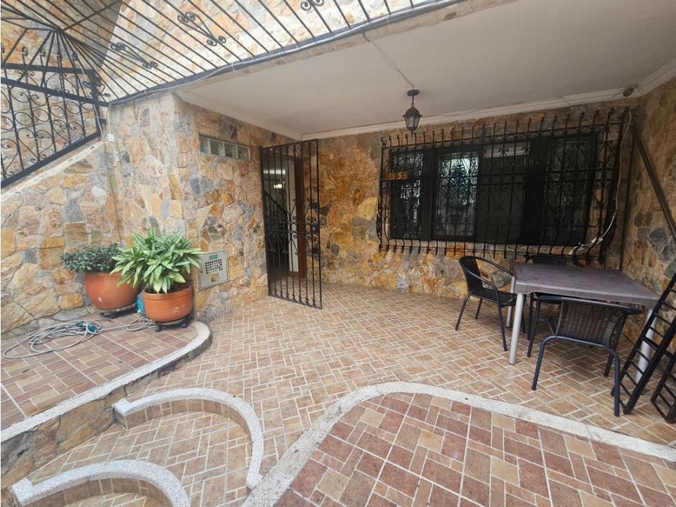 Venta de casa primer piso en Florida Nueva, Laureles