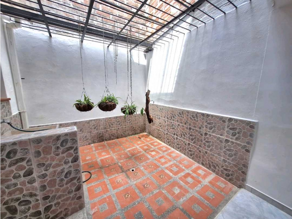 Venta de casa Propiedad Horizontal primer piso con local en Belén