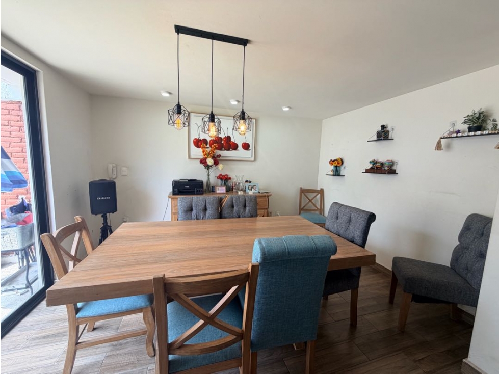 Venta de Casa Seminueva Remodelada en Sendero de los Pinos — foto 5
