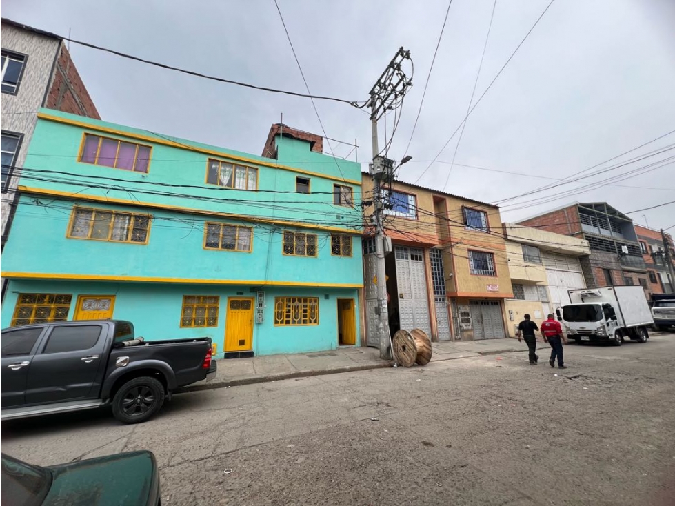 VENTA DE CASA RENTABLE EN EL BARRIO CLAS ROMA KENNEDY - BOGOTÁ — foto 4