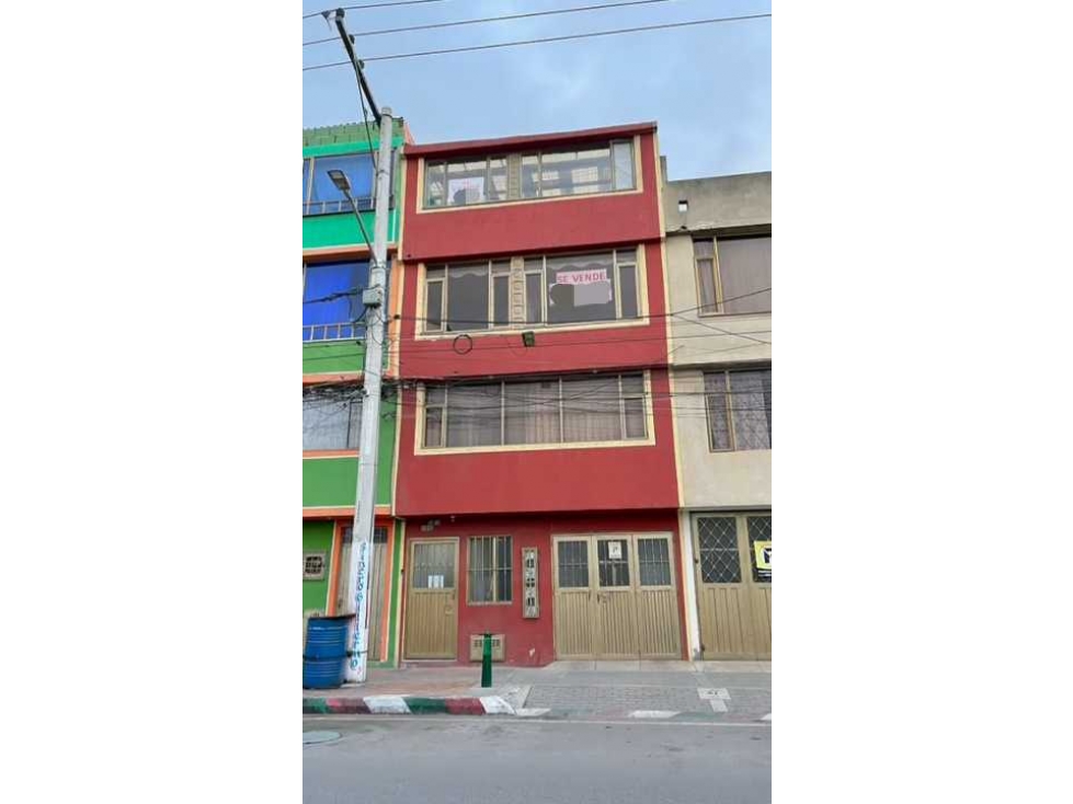 VENTA DE CASA RENTABLE EN KENNEDY CATALINA 2