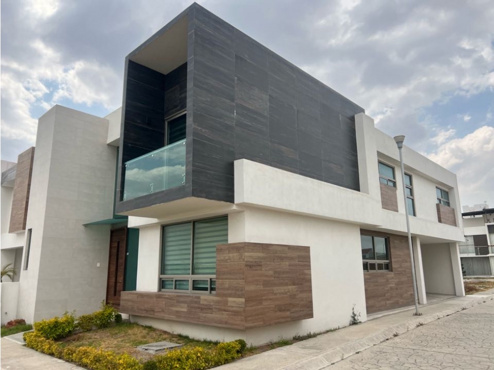 Venta de Casa en Fracc. Villa Elisa, Pachuca, ¡disfruta de lujo!