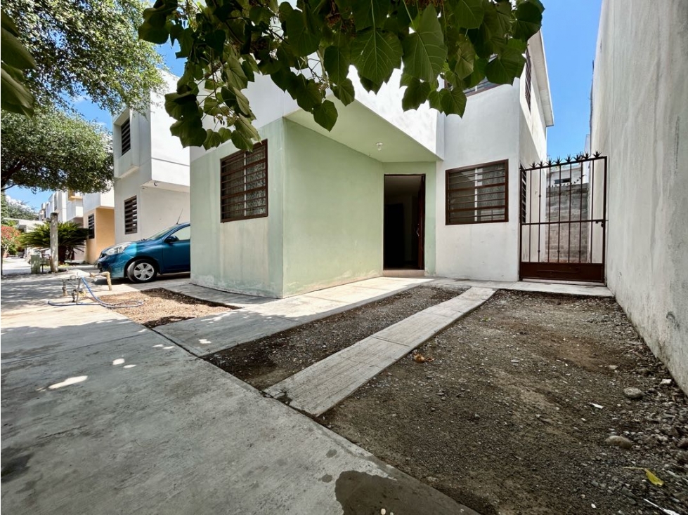 Casa en Venta Residencial Lagos de Zirándaro, Juárez N.L. — foto 2
